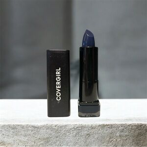 5️⃣COVERGIRL Exhibitionist Lipstick | Peacock Or 5 For 25